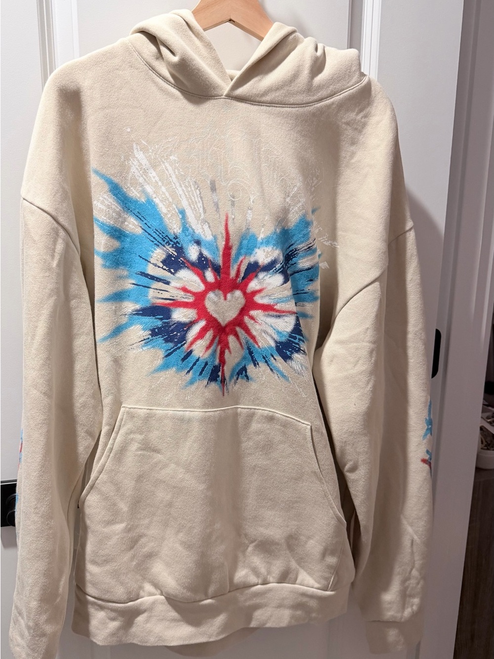 Cream Tie-Dye Heart Graphic Hoodie Sweatshirt - Valkyrae merch!